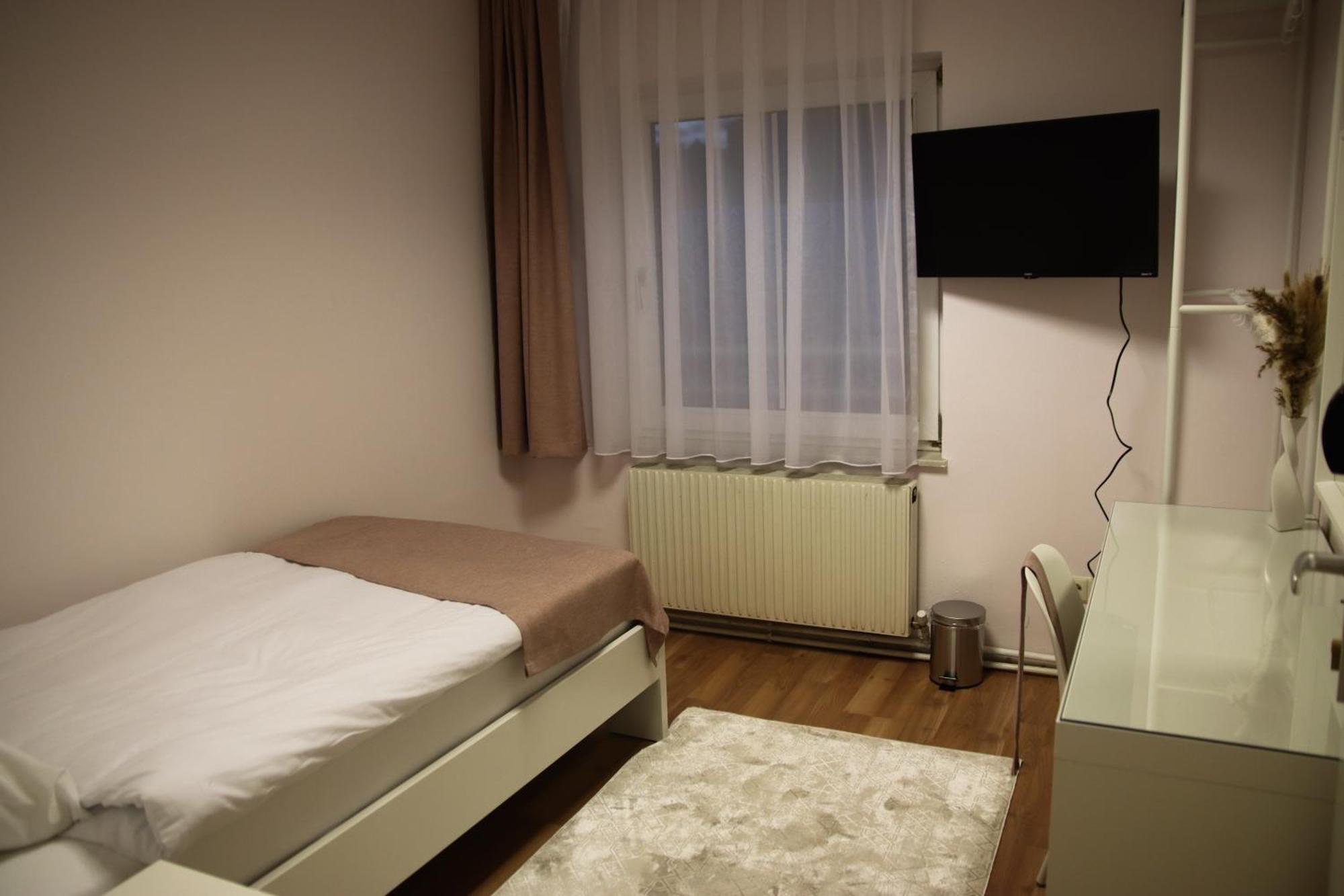Deluxe Single Room,1627715782:JPEG